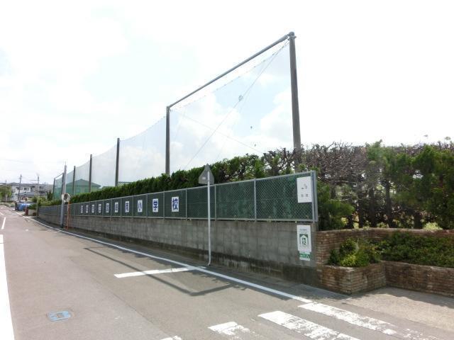 小学校　宮崎南小学校（小学校）まで800m