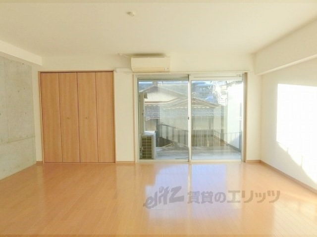 居室・リビング　洋室