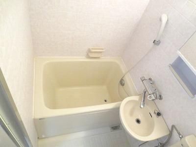 バス・シャワールーム　★３点ユニットバスタイプ★