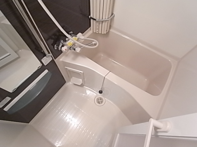 バス・シャワールーム　浴室乾燥機付きのバスルーム