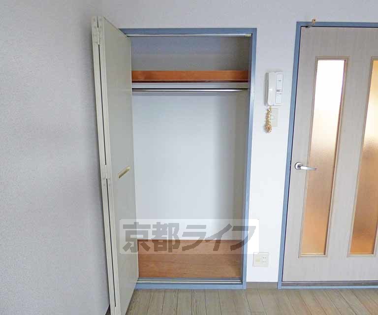 収納　広々とした収納です。