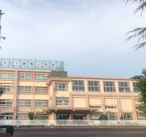 小学校　豊島区立巣鴨小学校（小学校）まで200m