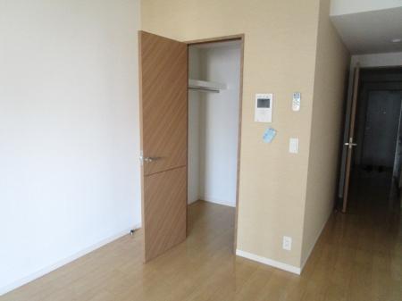 居室・リビング　室内