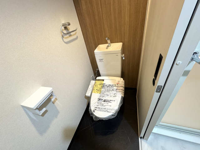 トイレ　同型タイプの写真です。