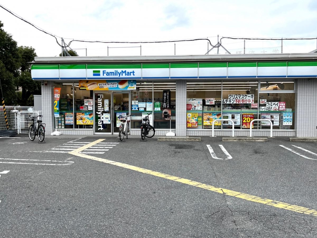 コンビニ　ファミリーマート 摂津別府店（コンビニ）まで683m