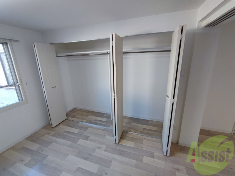 収納　寝室の収納です。部屋がすっきり片付きます。