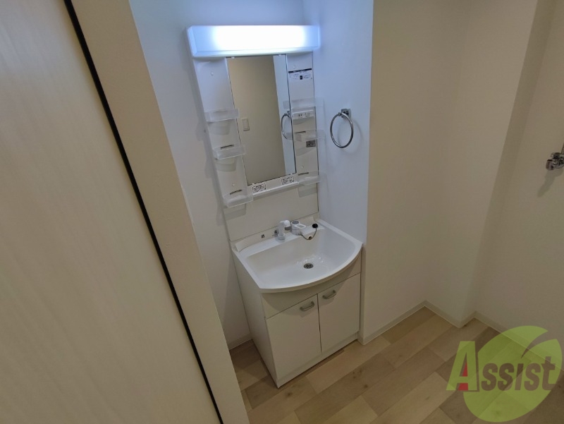 洗面設備　こちらに洗面台があります。朝の洗顔はこちらで。