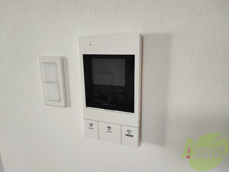 セキュリティ　ＴＶモニター付インターホンです。来客者の顔が見えるので安心！