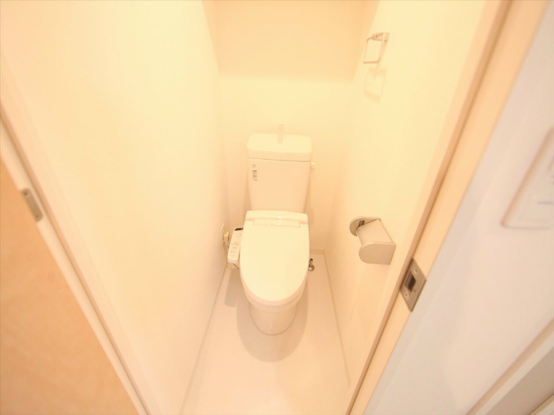 トイレ　温水洗浄便座付トイレ