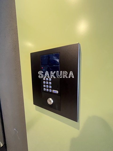 セキュリティ　女性の方でも安心のモニター付きオートロック♪