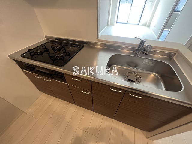 キッチン　広々使える快適な調理スペースです♪