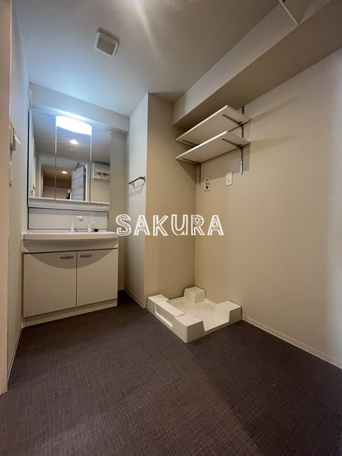 洗面設備　身支度に欠かせない独立洗面台♪