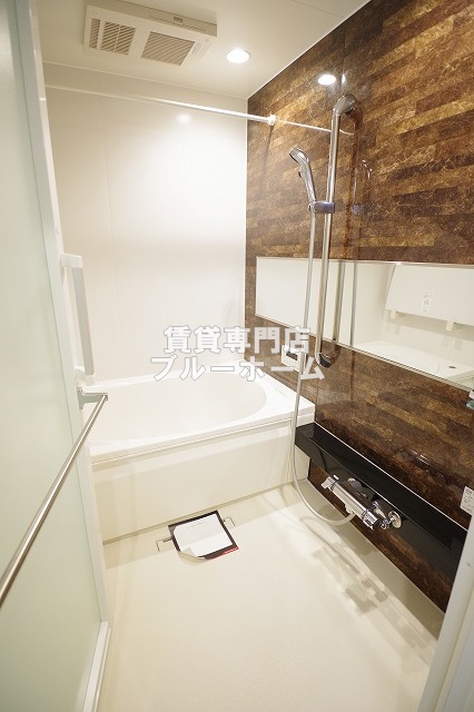 バス・シャワールーム　浴室乾燥機・追炊き機能のあるお風呂！