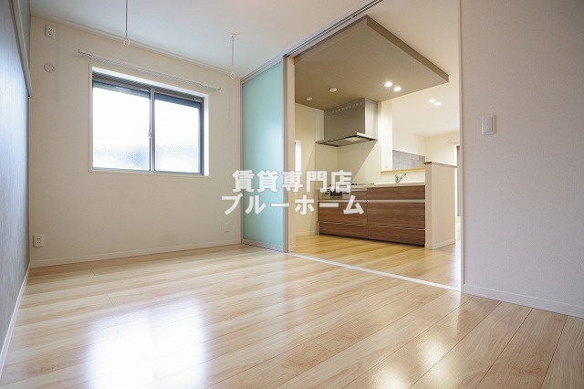 その他部屋・スペース　6.1帖の明るい洋室！