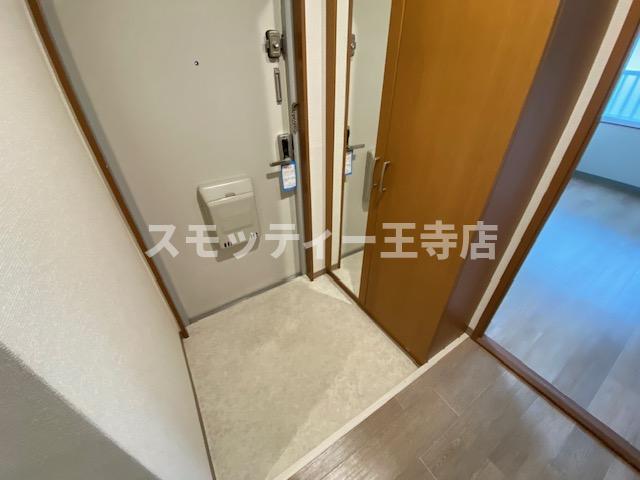 玄関　収納もある玄関です