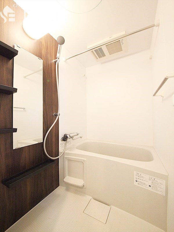 バス・シャワールーム　バスルーム