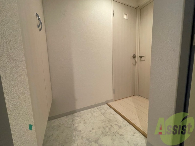 玄関　玄関です。白を基調としていて清潔感があります！