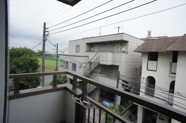 眺望　バルコニーからの眺めです♪圧迫感はありません！