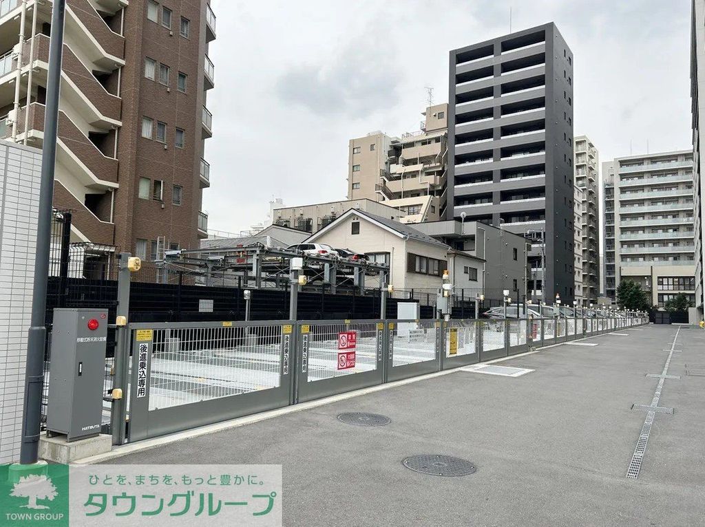 駐車場　駐車場