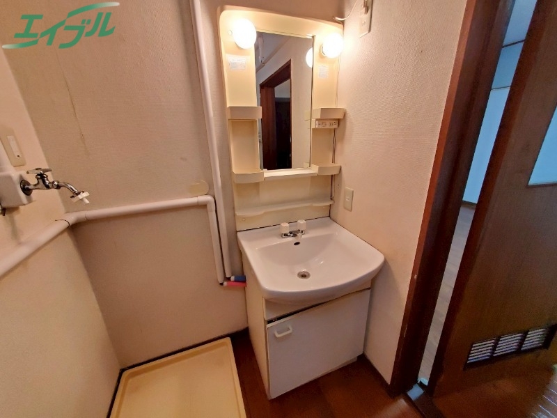 洗面設備　同物件別室写真