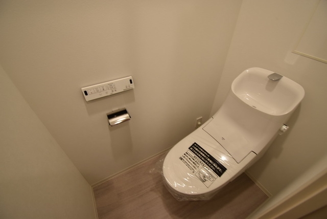 トイレ　※別部屋の参考写真です。