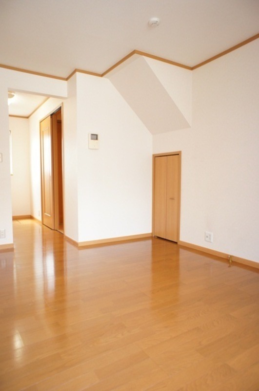 居室・リビング　図面と現状に相違がある場合には現状を優先