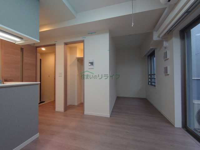 居室・リビング　別室参考画像です