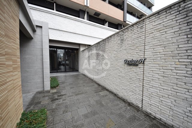 エントランス　レジュールアッシュウエストレジス　エントランス