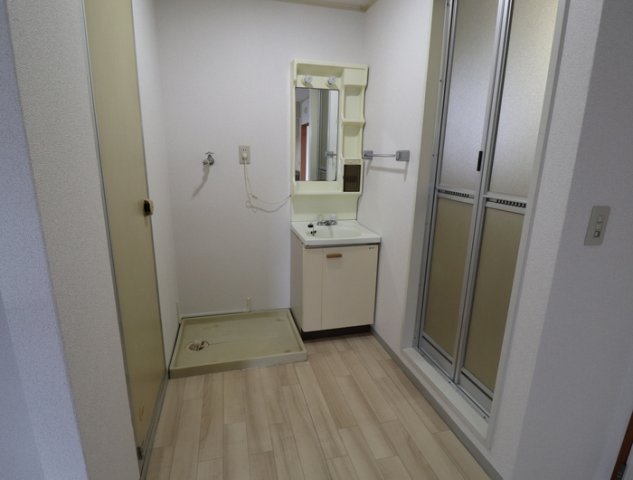 玄関　冬築タウン A棟