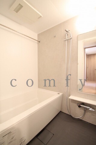 バス・シャワールーム　バスルーム