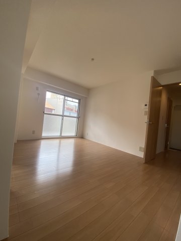 居室・リビング　※別号室参考画像