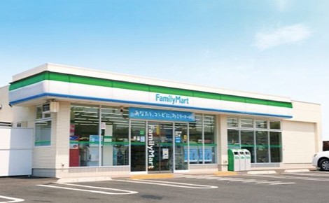 コンビニ　ファミリーマート南足柄まました店（コンビニ）まで1108m