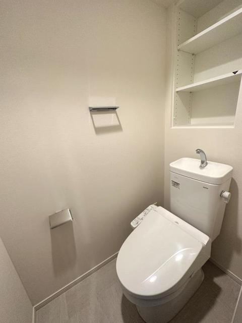 トイレ　※写真は同タイプ住戸です。