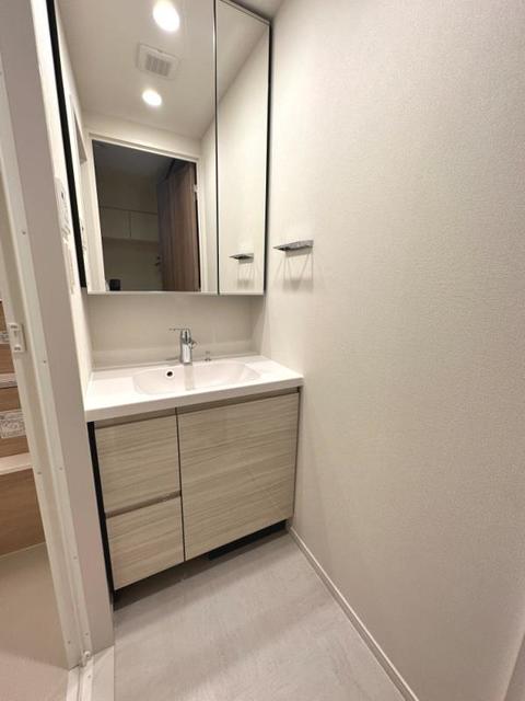 洗面設備　※写真は同タイプ住戸です。