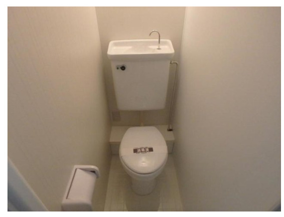 トイレ　清潔感のあるトイレです