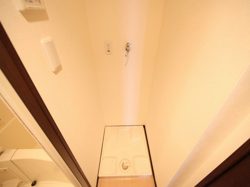 その他　室内洗濯機置場完備