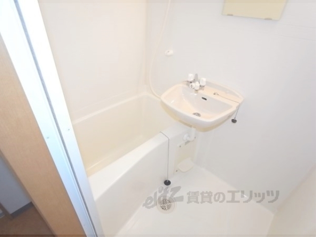 バス・シャワールーム　バス