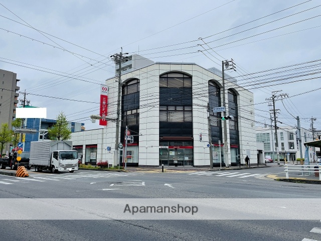 銀行　（株）三菱ＵＦＪ銀行／高畑支店（銀行）まで166m