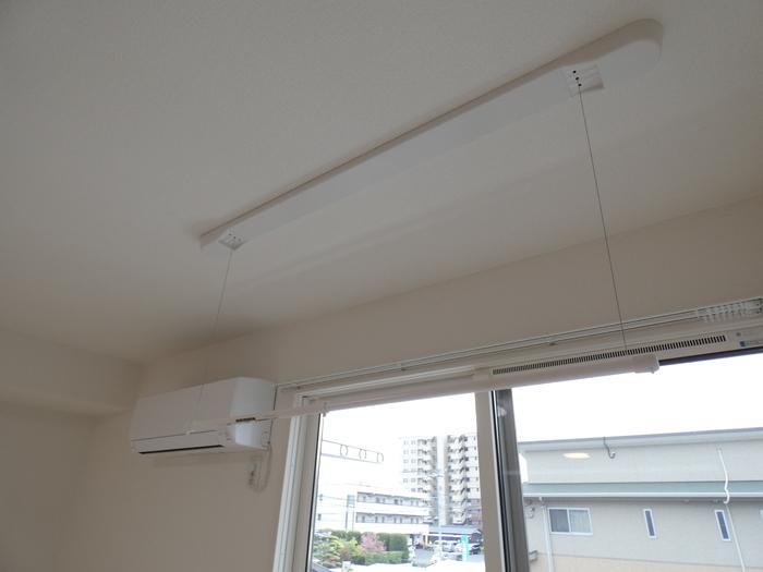 その他設備　室内物干し