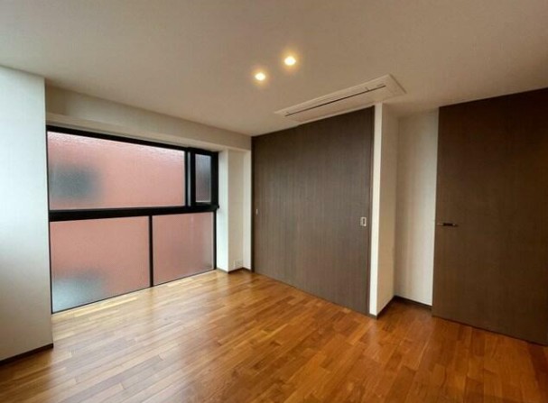 その他部屋・スペース　広々とした洋室です