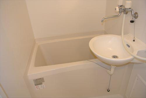 バス・シャワールーム　バス
