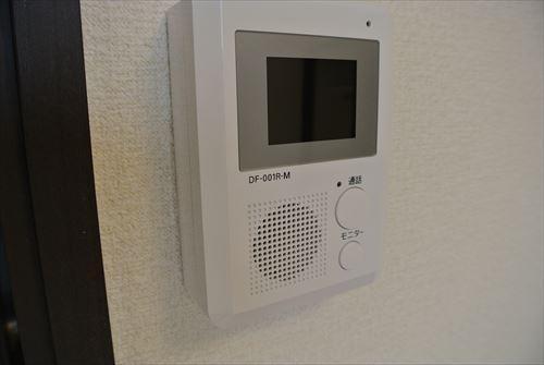 セキュリティ　モニター付きインターホン