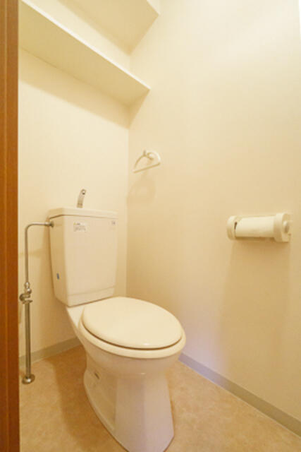 トイレ　※写真は同タイプ住戸です。