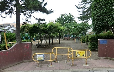 公園　すみれ児童公園（公園）まで550m