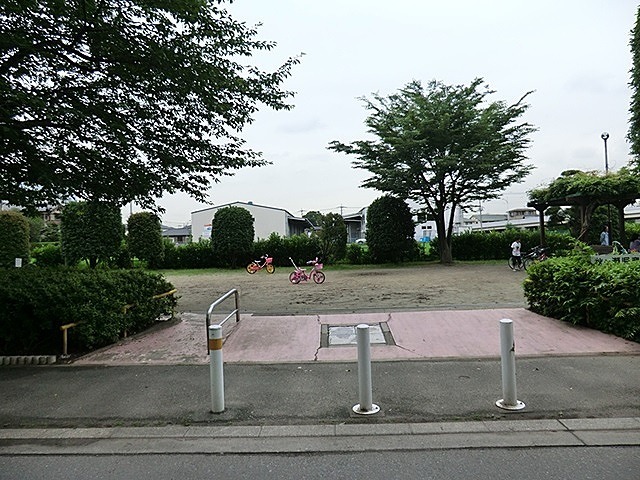 公園　秋ヶ瀬児童公園（公園）まで900m