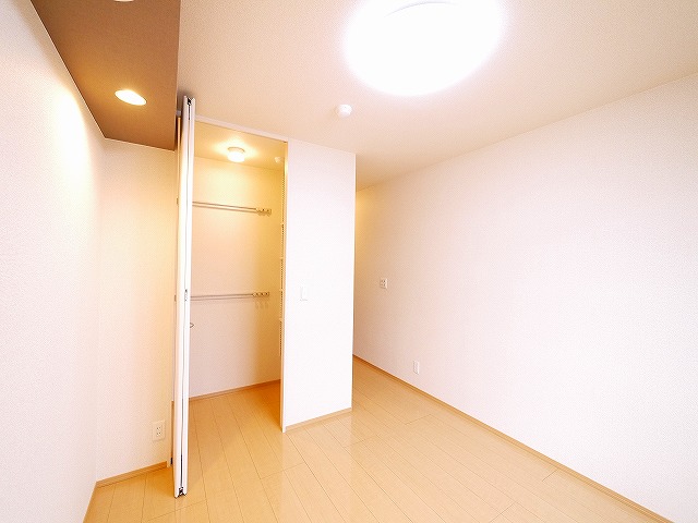 その他部屋・スペース　使い勝手のいい寝室です