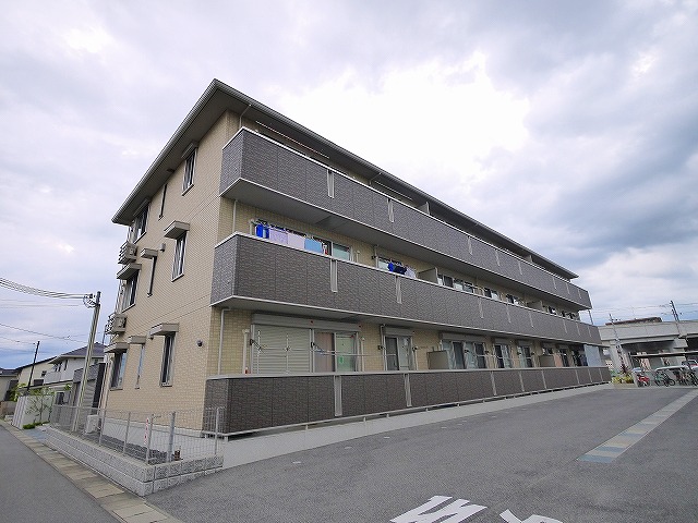 建物外観　落ち着いた雰囲気の外観です