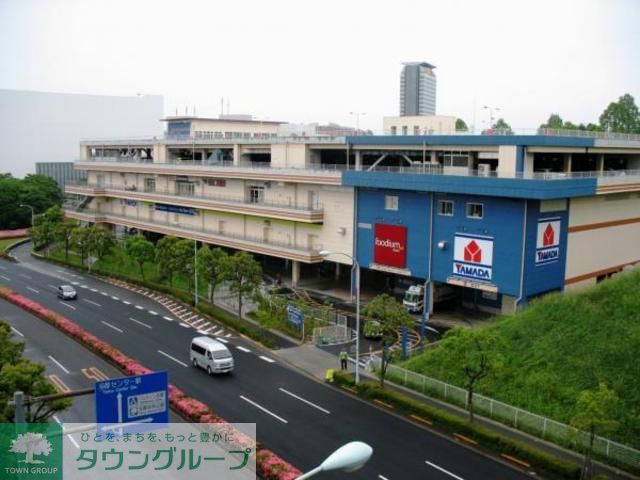 ショッピングセンター　クロスガーデン多摩（ショッピングセンター）まで2000m