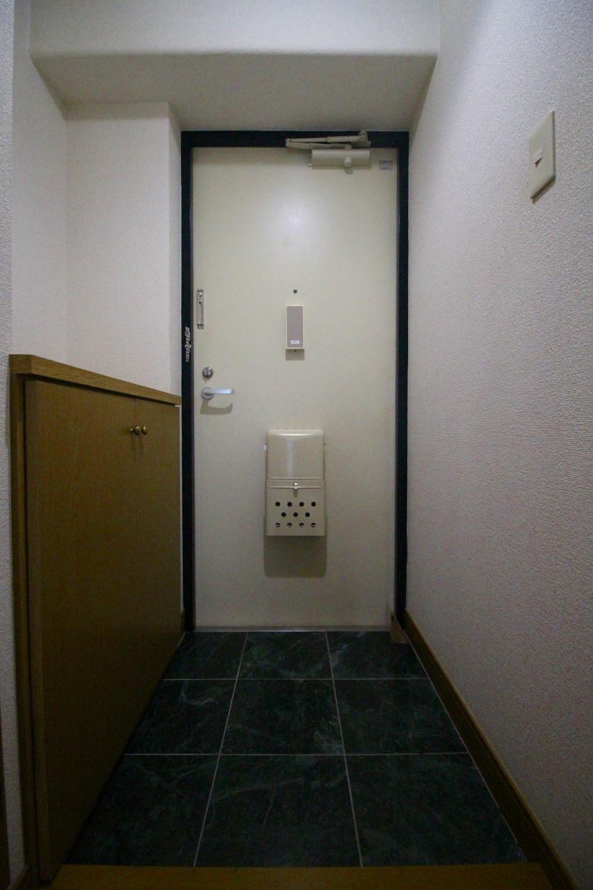 玄関　※写真他部屋参照