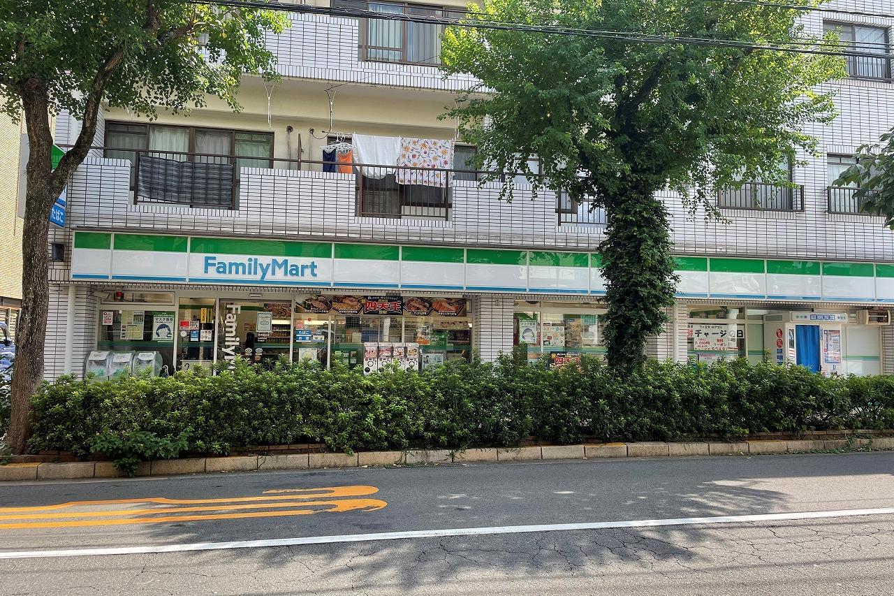 コンビニ　ファミリーマート長崎稲佐店（コンビニ）まで523m